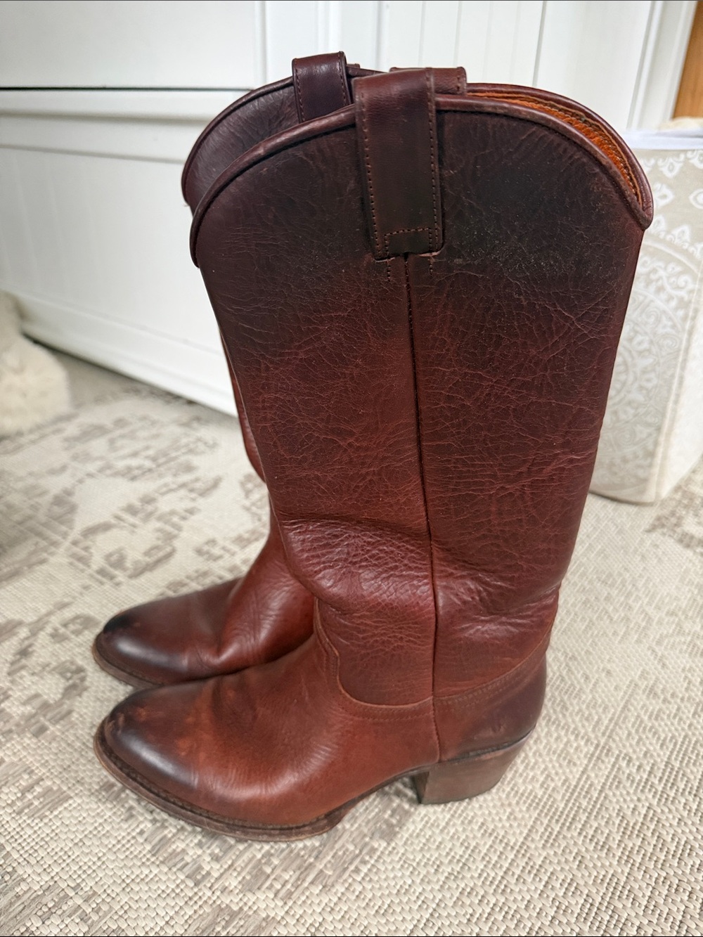 Frye Deborah Lug Heeled Boots - Picture 4 of 8